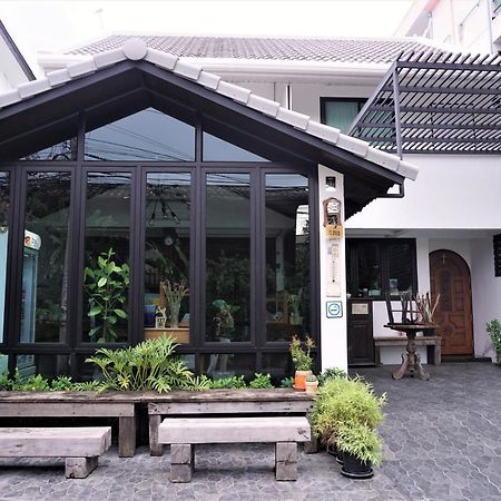 Baan Lung Poshtel Albergue Chiang Mai Exterior foto